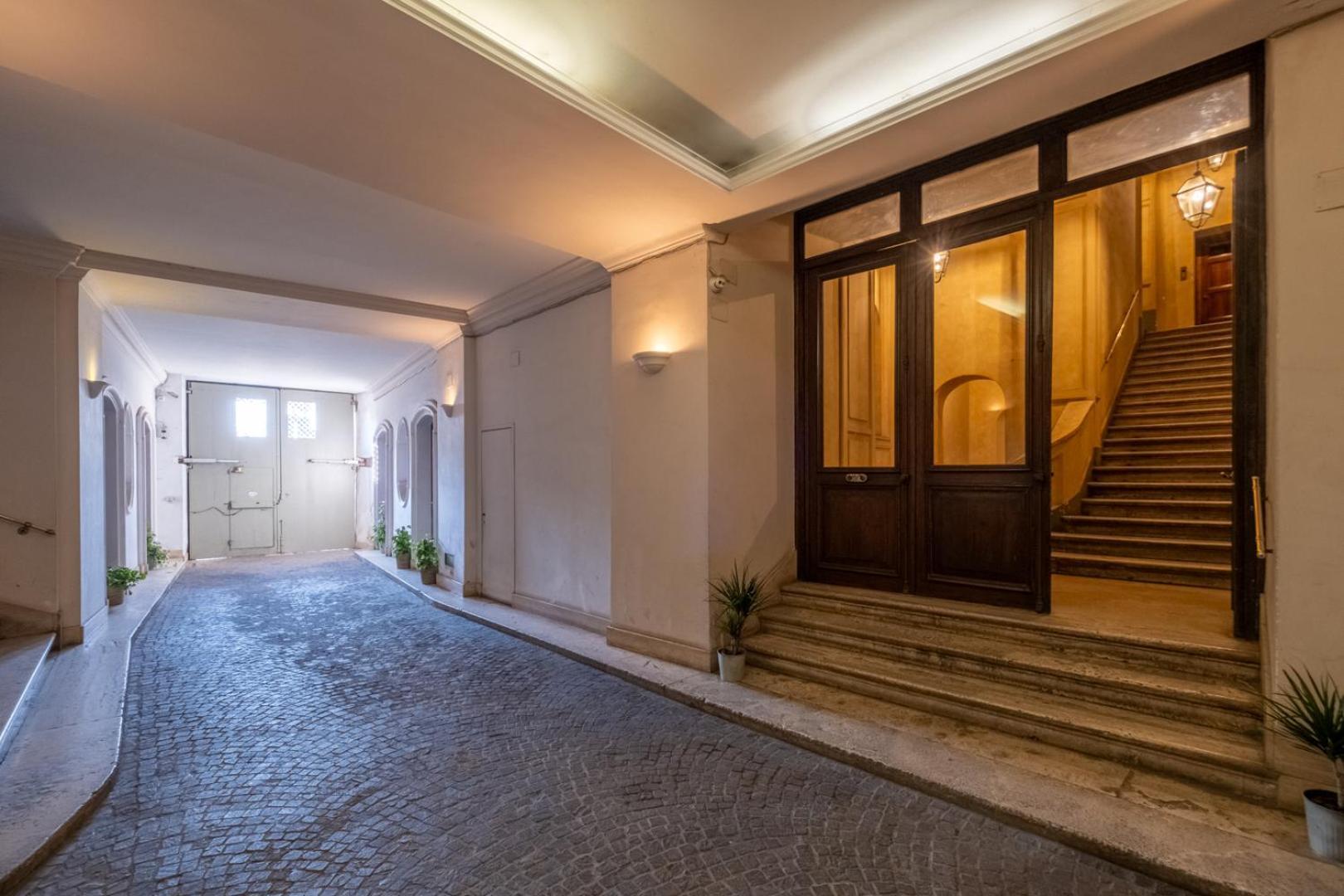 Elegant And Luxury Apartment @Altare Della Patria Rome Exterior photo